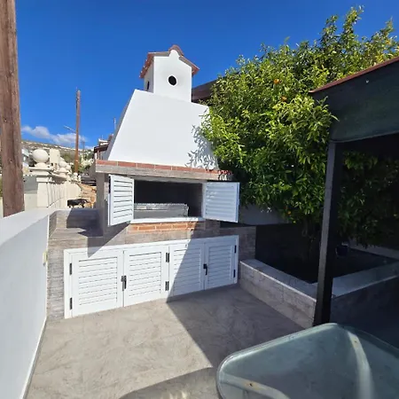 Michael Angelo Luxuri 4 Bedroom Vila *
