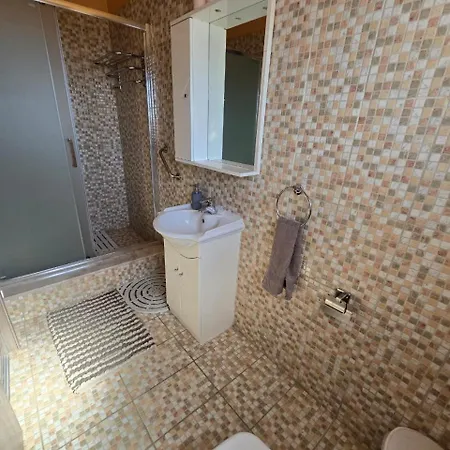 Michael Angelo Villa