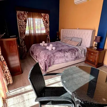 Michael Angelo Luxuri 4 Bedroom * Paphos