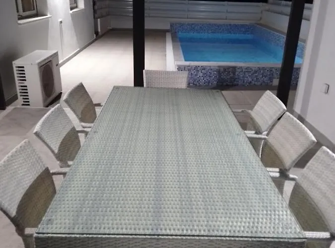 Michael Angelo * Paphos