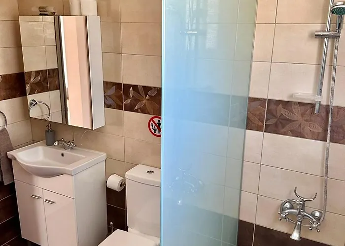 Michael Angelo Villa *