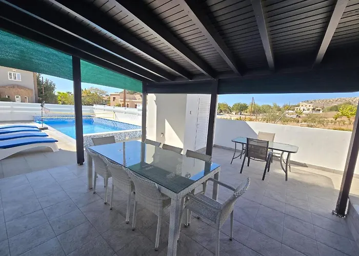 Michael Angelo Villa