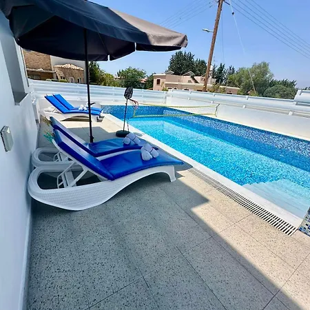 Michael Angelo Villa