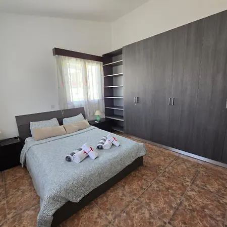 Michael Angelo Villa Pafos