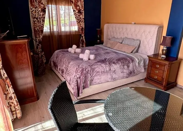 Michael Angelo * Paphos