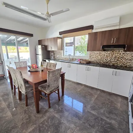 Michael Angelo Luxuri 4 Bedroom